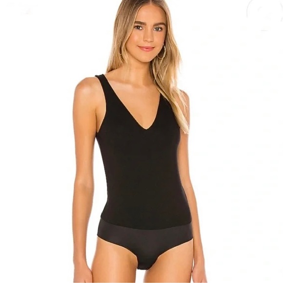 NWT L’AGENCE Winnie Deep V-Neck Black Bodysuit Small - Picture 3 of 12